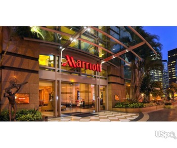 B гостинице Marriott требуются мужчины и женщины
