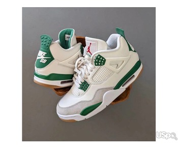 Aj4 Reto pine green